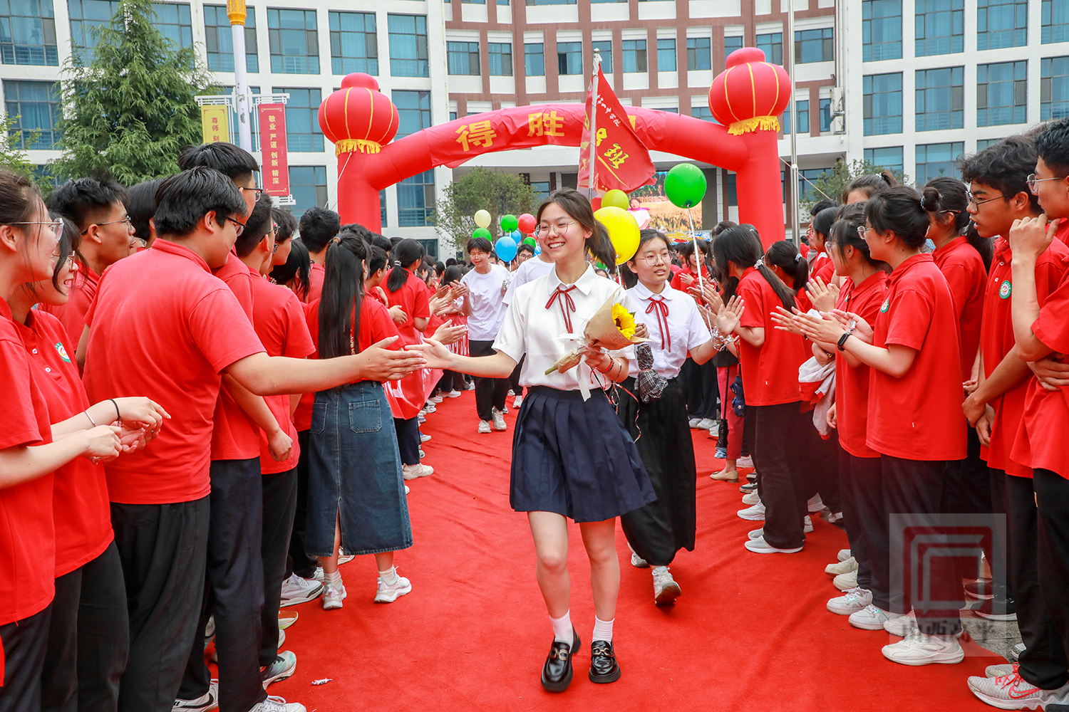 高平一中校花图片