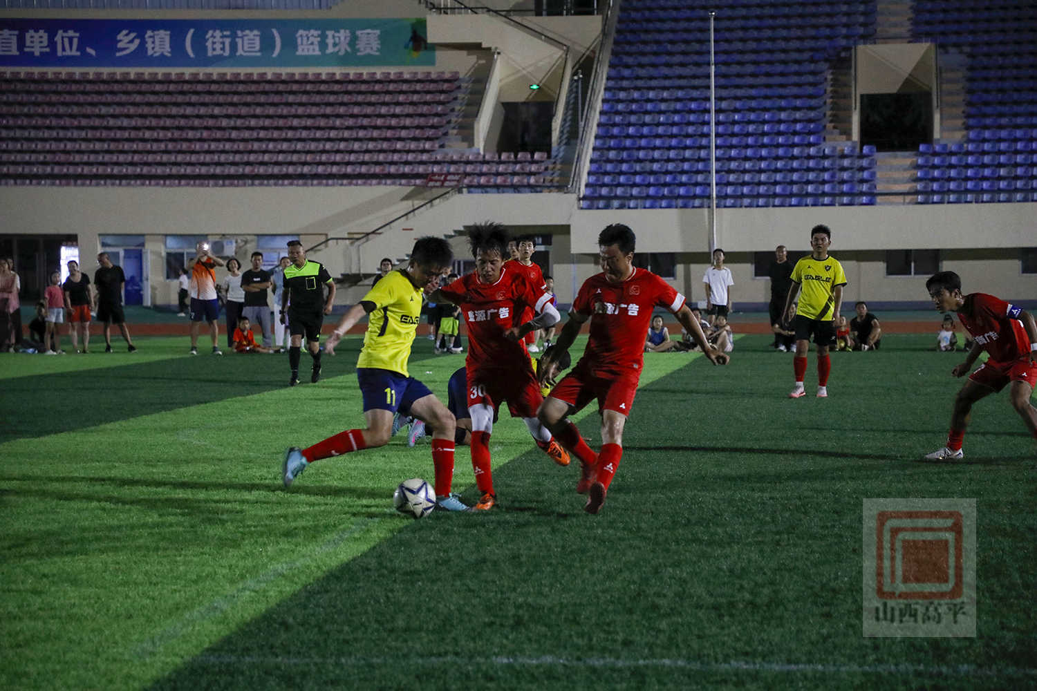我市“盛源广告杯”第四届八人制足球赛圆满落幕