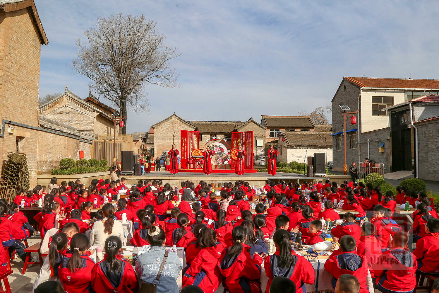 高平七中开展寻古建、守非遗研学实践活动