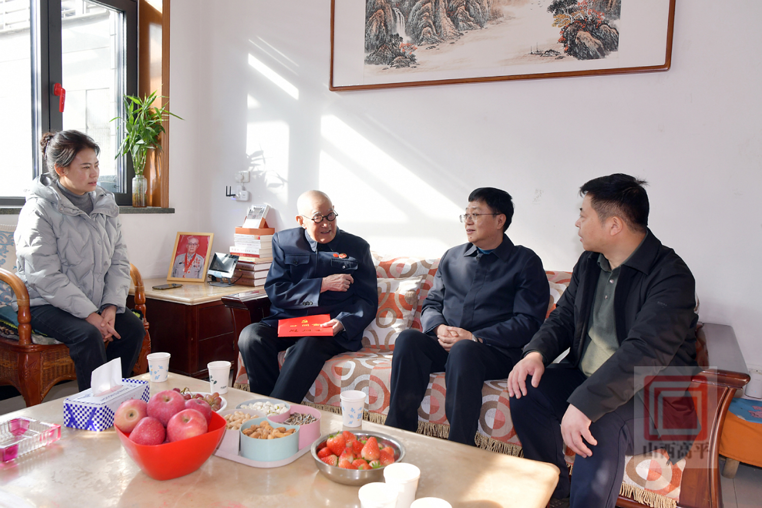 市四大班子领导深入基层访贫问寒