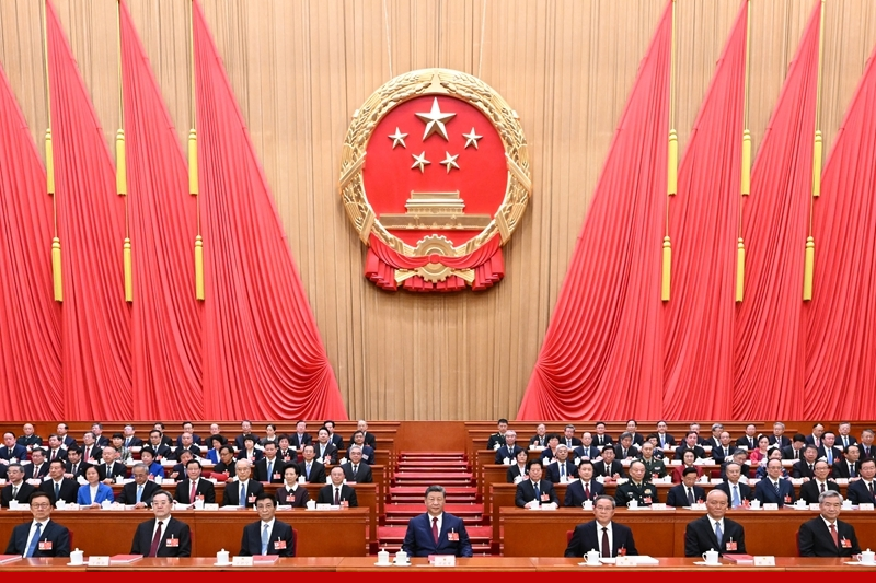 十四届全国人大四次会议在京闭幕