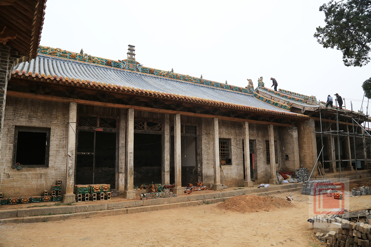 南城街街道北陈村修复古村落打好两张牌