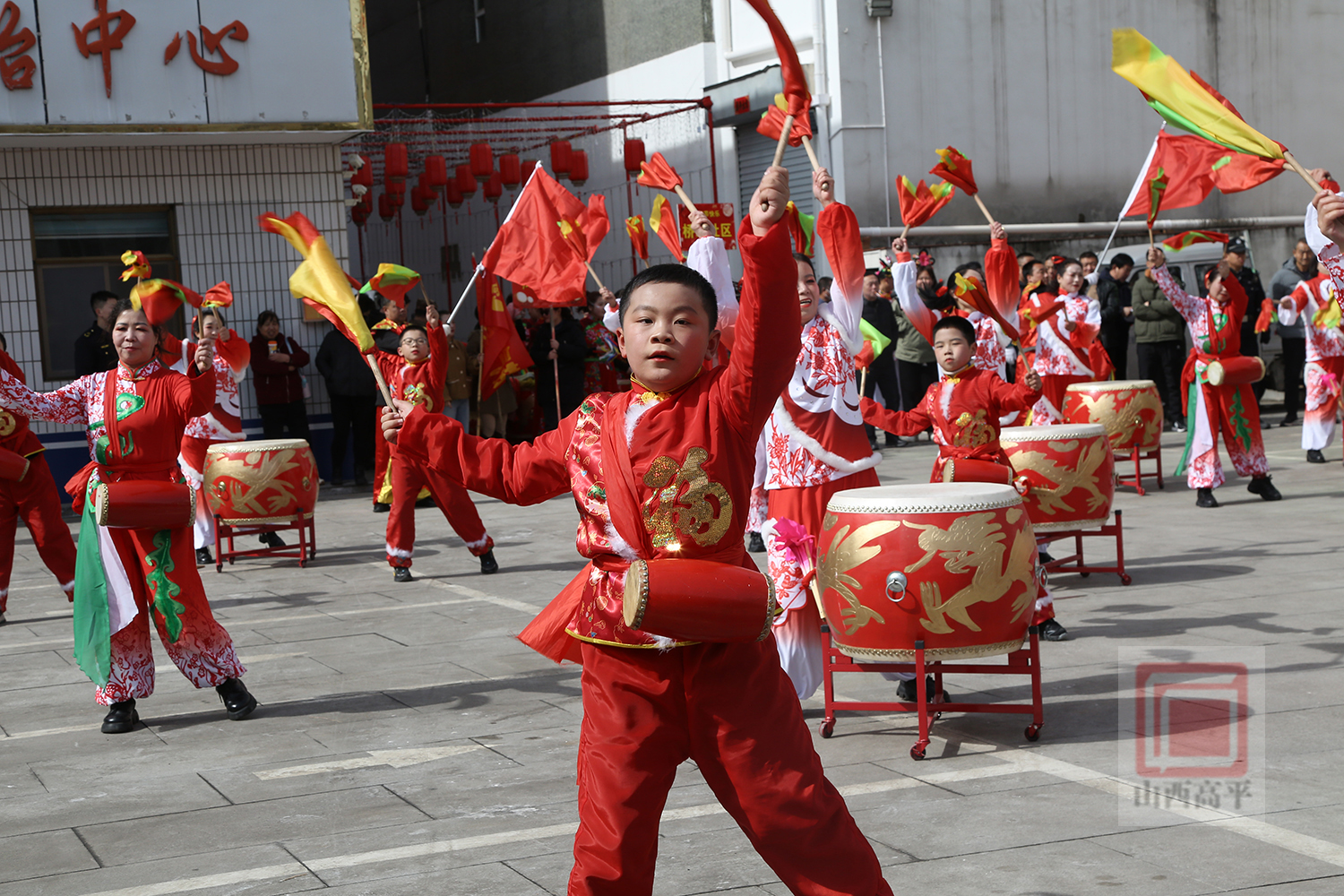 锣鼓喧天的喧图片