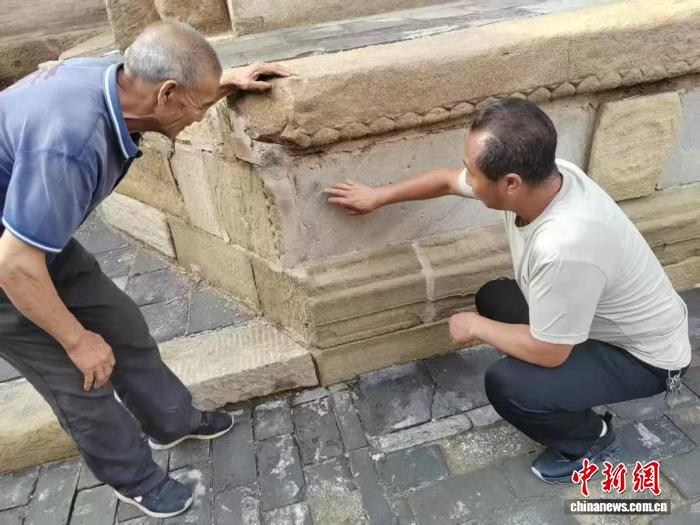 高平古村里的“守望者”：守古建 讲文物 促振兴