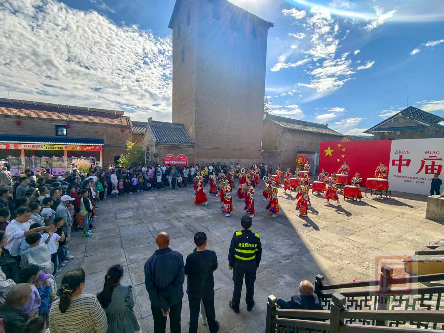国庆假期 来神农镇游古村、唱红歌、赏民俗、吃大锅饭